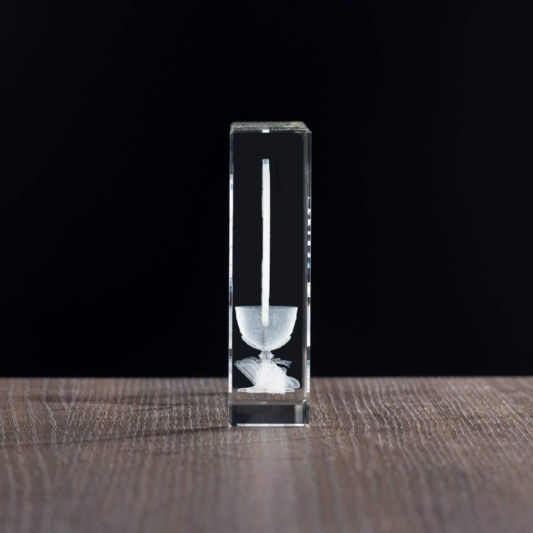 Upominek pamiątkowy na I Komunię Święta - statuetka z hostią i kielichem