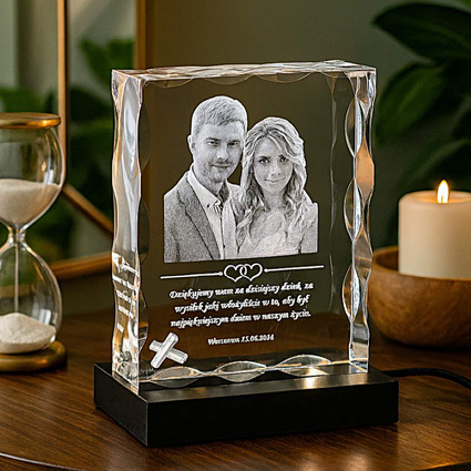 Fotolampka 3D z grawerem zdjęcia i tekstu – personalizowana statuetka LED