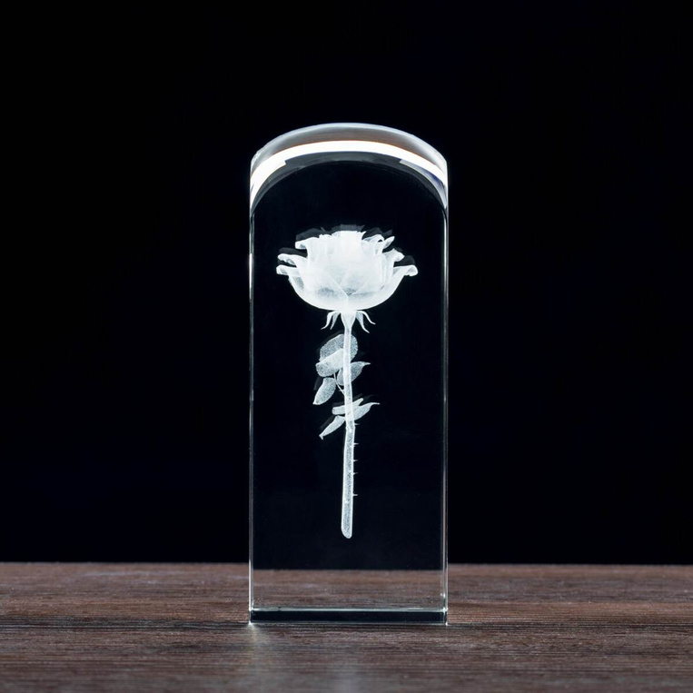 Kryształowa statuetka - Trójwymiarowa roża wraz z miejscem na Twoją dedykację