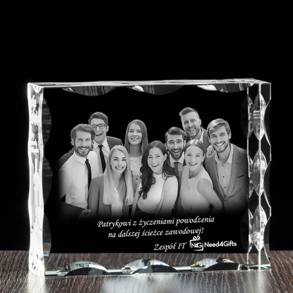 Pamiątka dla kolegi z pracy, członka zespołu - GRAWER w krysztale