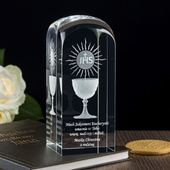 Kielich z hostią + indywidualna dedykacja w kryształowej kolumnie