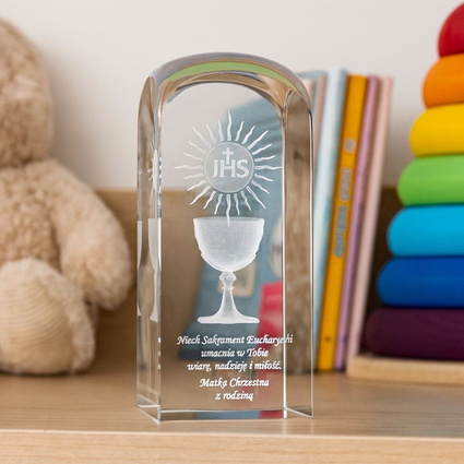Kielich z hostią + indywidualna dedykacja w kryształowej kolumnie