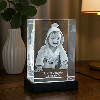 Personalizowany fotokryształ 3D – grawerunek zdjęcia dziecka z tekstem i LED