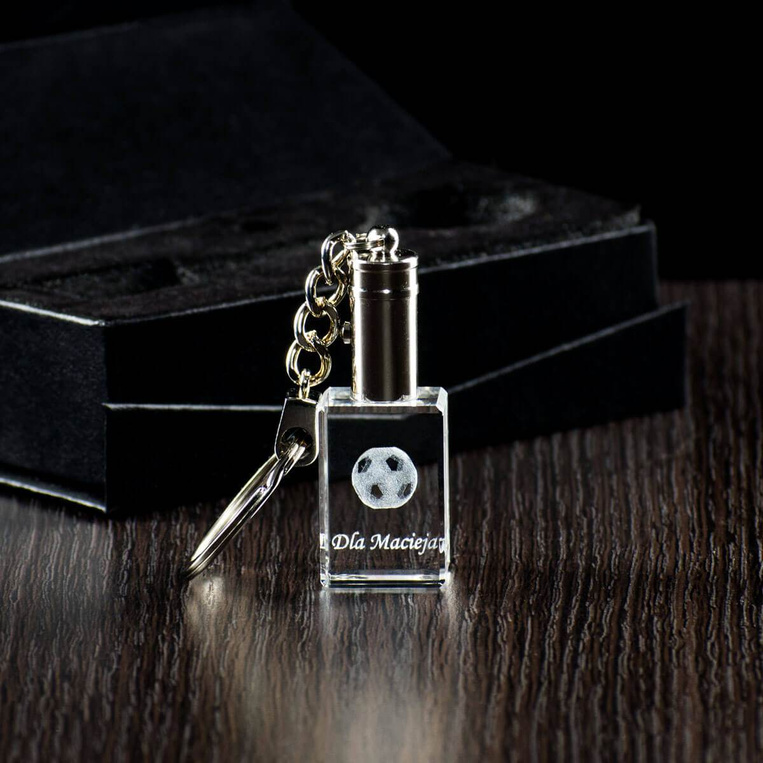 Personalizowany brelok wykonany z kryształu