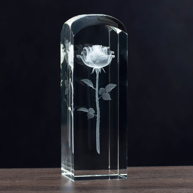 Statuetka 3D - prezent na urodziny Róża 3D w dużej statuetce 195x65x65 mm