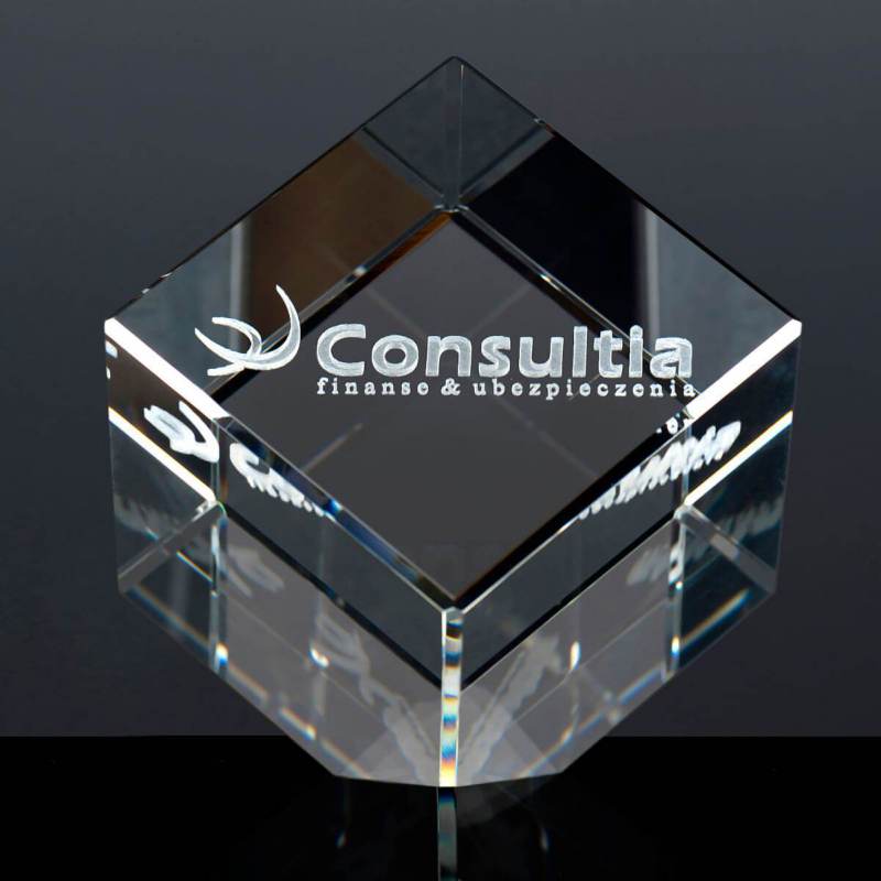 Ścięty kryształ z wizerunkiem firmy w postaci Logo
